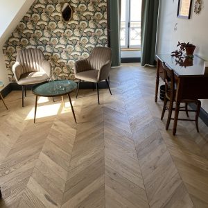 Page contact - Chambre - chevron chêne