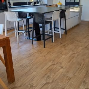 Page contact - cuisine LVT
